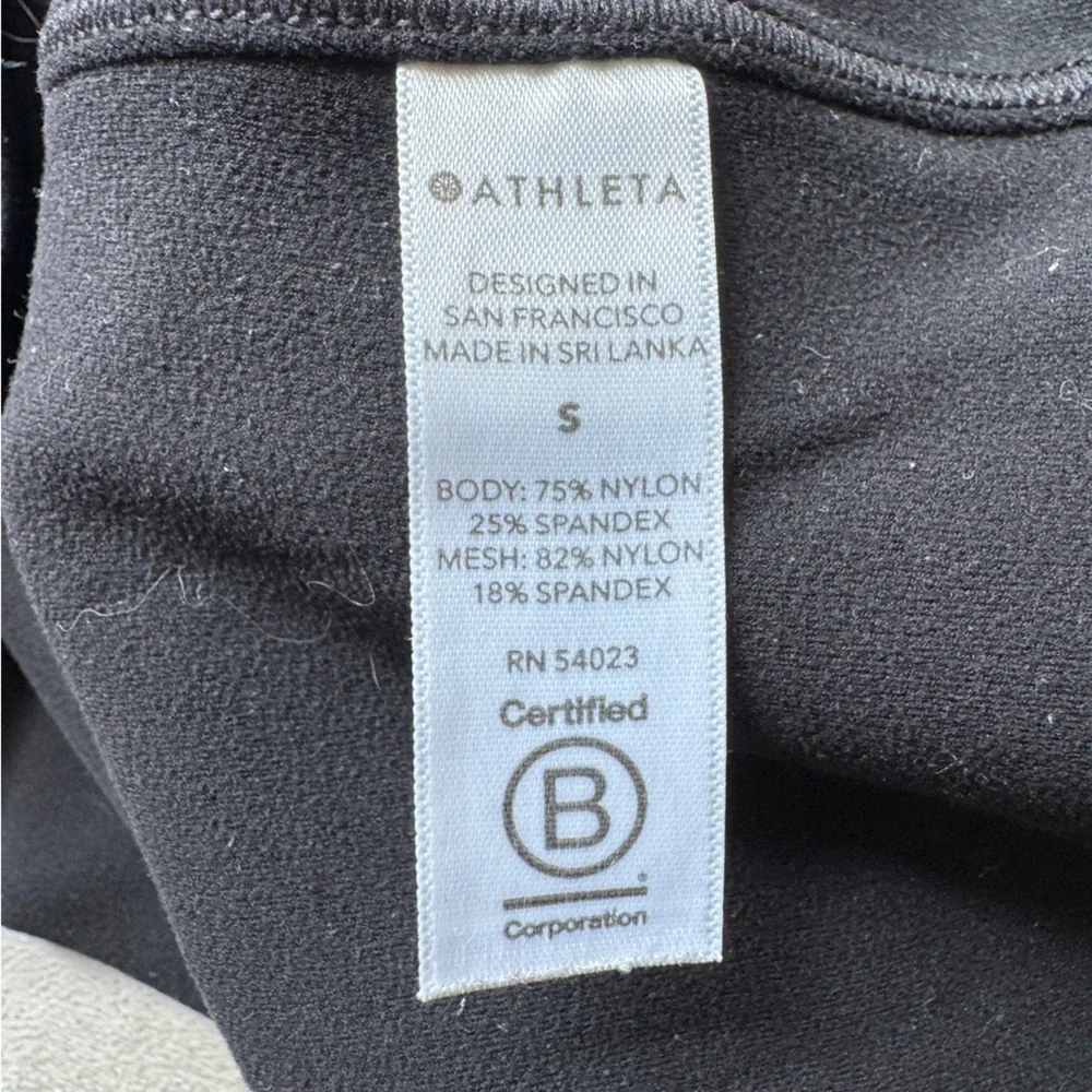Athleta Black Salutation Stash B Lace Legging 7/8 Length - Picture 3 of 10